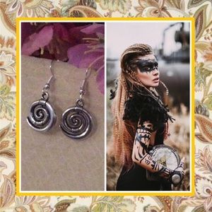 🎀 TRIBAL SILVER BOHO EARRINGS CELTIC BOHEMIAN SWIRL URBAN OUTFITTERS DANGLE